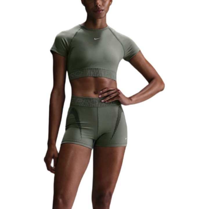 Nike Nike Crop Tops Women's Green Crew Neck Moderate