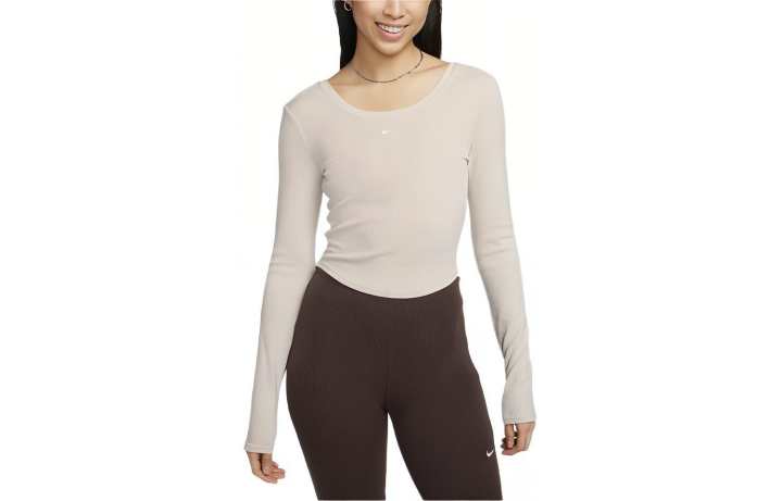 Nike Nike T Shirts Women's Apricot Crew Neck Moderate Straight Fit