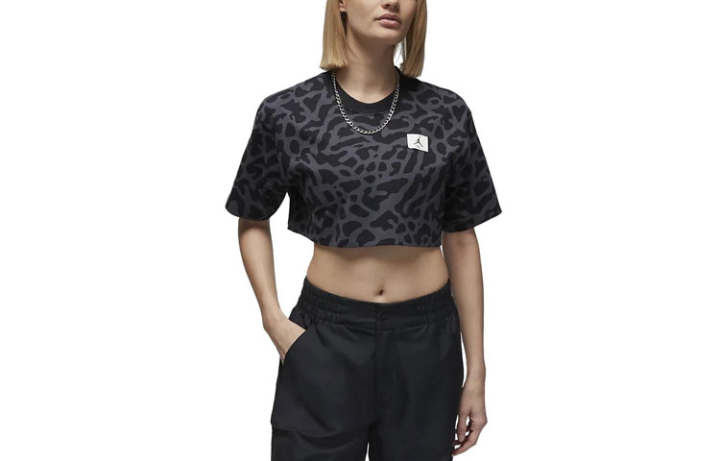 Jordan Jordan Crop Tops Women's Black Crew Neck Moderate