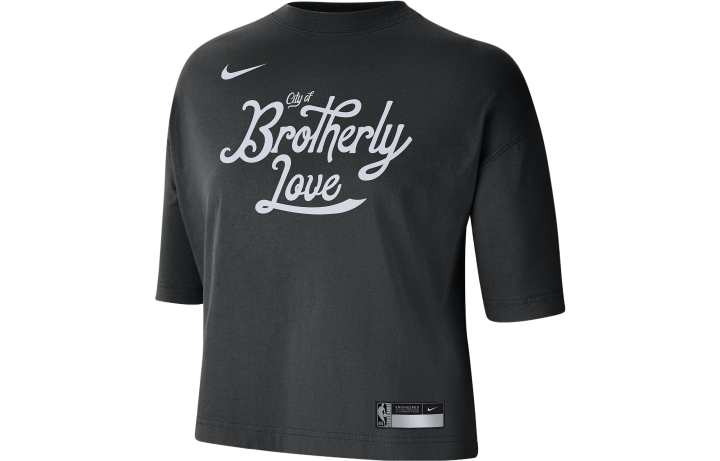 Nike Nike T Shirts Women's Black Crew Neck Moderate