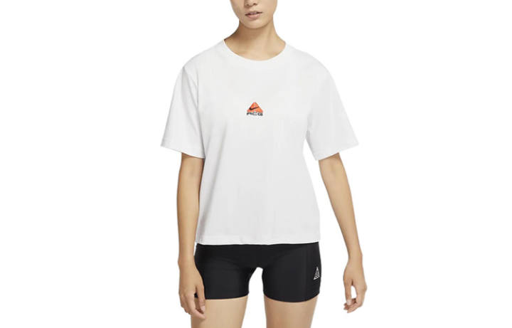 Nike Nike ACG T Shirts Women's White Crew Neck Moderate Straight Fit