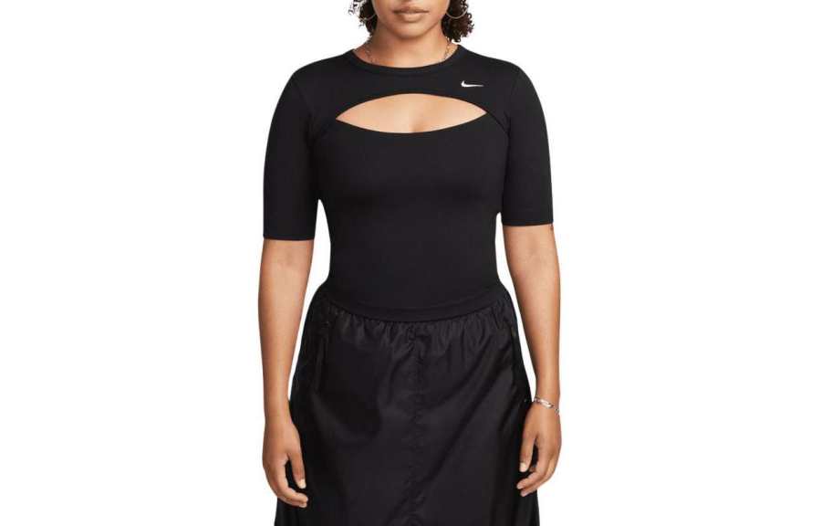 Nike Nike T Shirts Women's Black Crew Neck Moderate Straight Fit