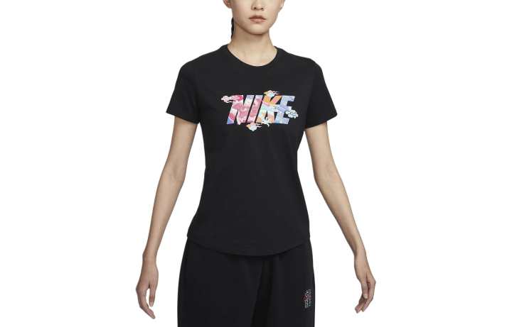Nike Nike T Shirts Women's Black Crew Neck Moderate Straight Fit