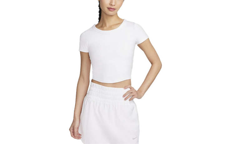 Nike Nike Crop Tops Women's White Crew Neck Moderate