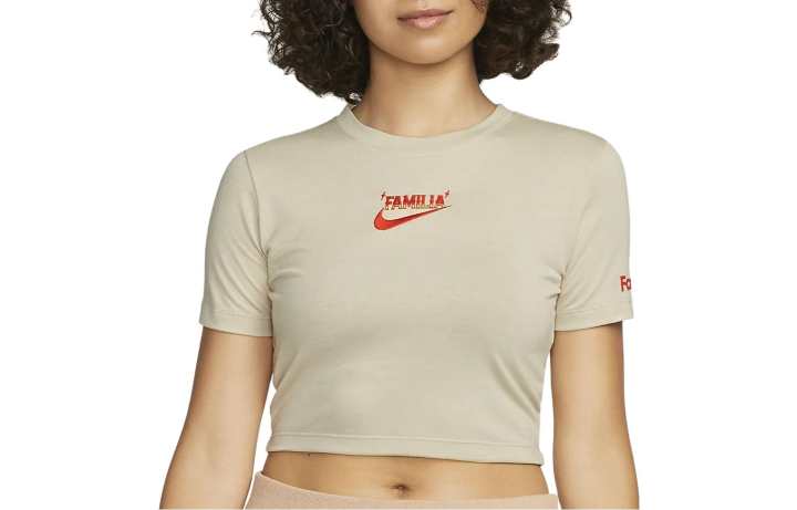 Nike Nike Somos Familia 'Beige' T shirt