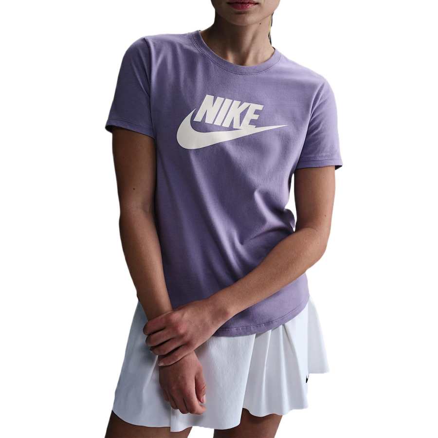 Nike Nike Sportswear Essentials Women's Logo T Shirt