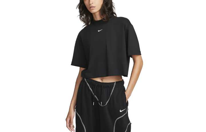 Nike Nike T Shirts Women's Black Stand Collar Moderate Straight Fit