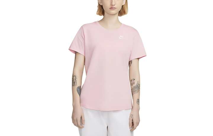 Nike Nike Sportswear Club Essentials Women's T Shirt