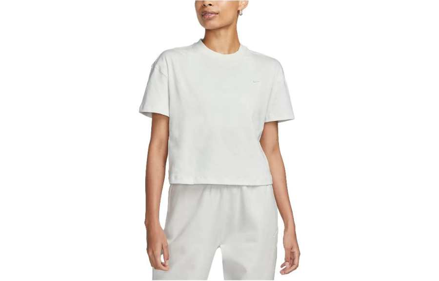 Nike Nike T Shirts Women's White Crew Neck Moderate Straight Fit
