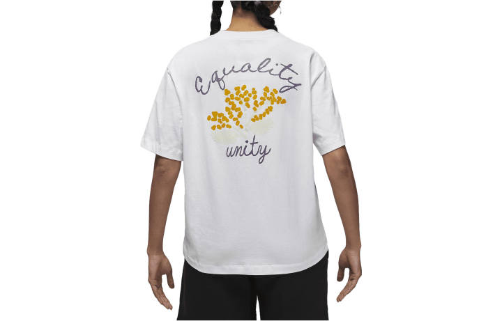 Jordan Jordan T Shirts Women's White Crew Neck Moderate Straight Fit