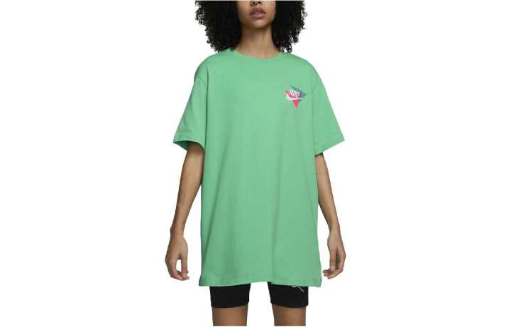 Nike Nike T Shirts Women's Emerald Green Crew Neck Moderate Straight Fit