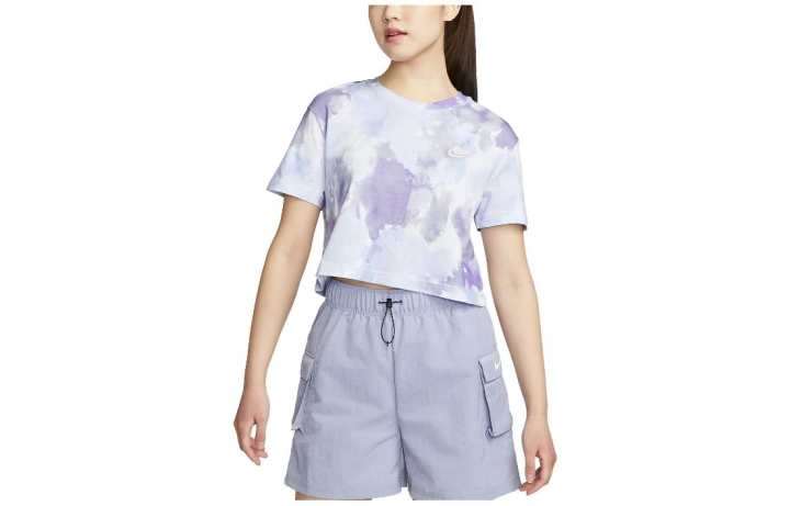 Nike Nike T Shirts Women's Multicolor Crew Neck Moderate Straight Fit