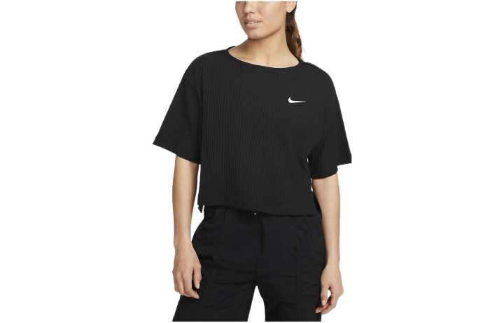 Nike Nike T Shirts Women's Black Crew Neck Moderate Straight Fit