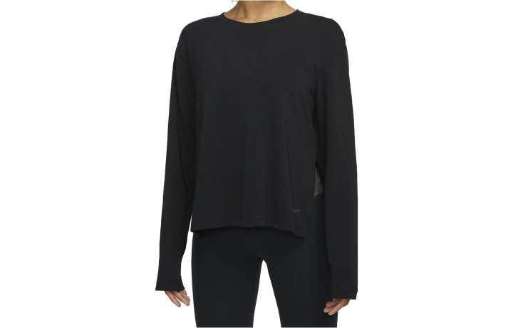 Nike Nike T Shirts Women's Black Crew Neck Moderate Straight Fit