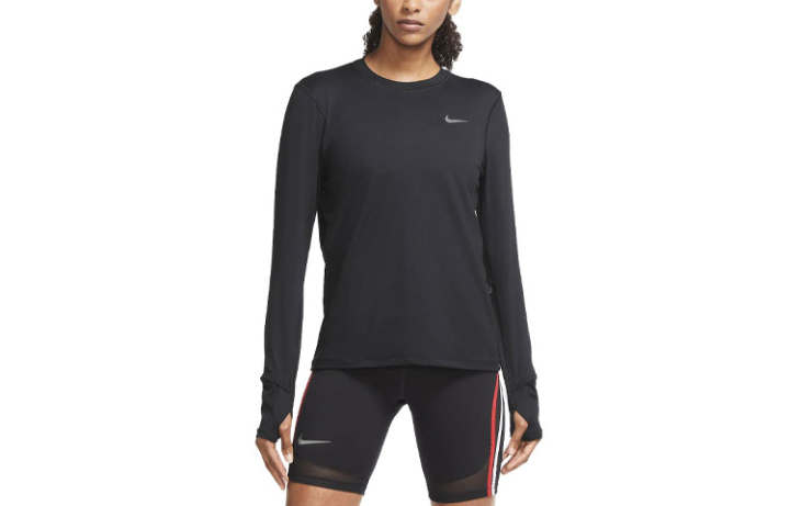 Nike Nike T Shirts Women's Black Crew Neck Moderate Straight Fit