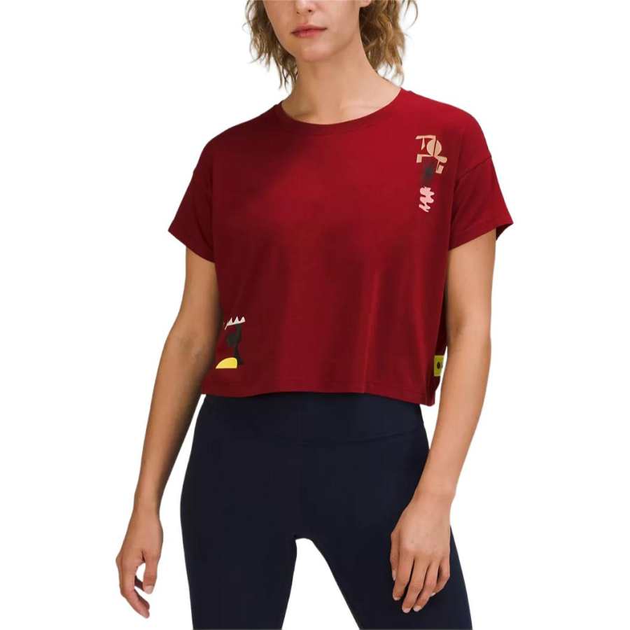 Lululemon Team Canada T Shirt Women's Dark Sports Red