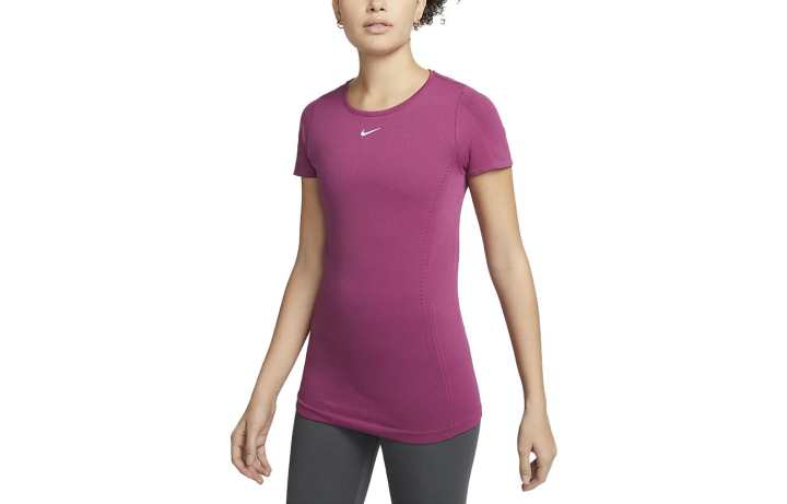 Nike Nike T Shirts Women's Fuchsia Crew Neck Moderate Straight Fit
