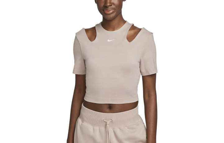 Nike Nike T Shirts Women's Taupe Crew Neck Moderate Straight Fit
