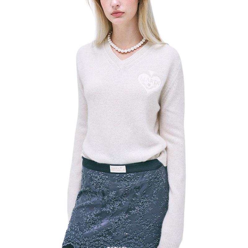 MARDI MERCREDI FW24 RACCOON BLENDED V NECK SATIN SPADE_IVORY Sweater Korean Style Women's Ivory