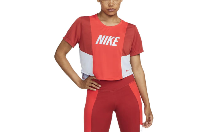 Nike Nike T Shirts Women's Dark Red Crew Neck Moderate Straight Fit