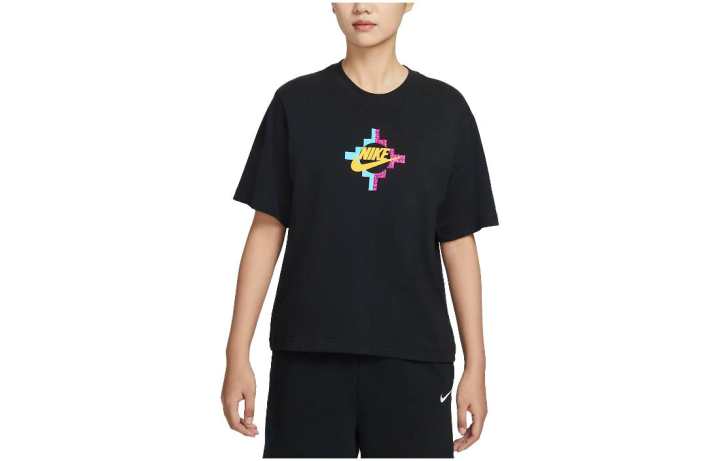 Nike Nike T Shirts Women's Black Crew Neck Moderate Straight Fit
