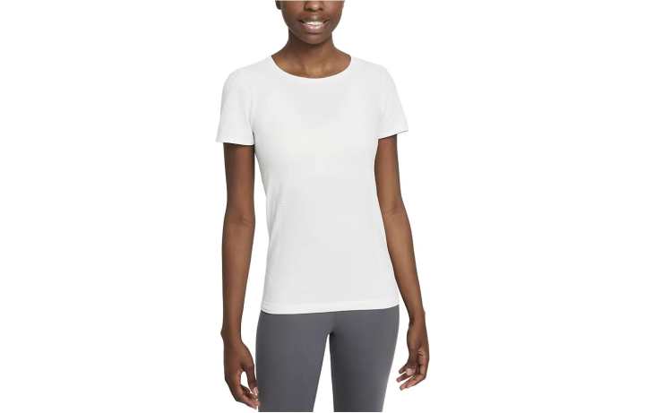 Nike Nike T Shirts Women's White Crew Neck Moderate Straight Fit