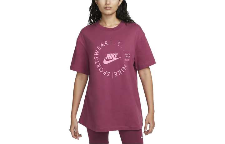 Nike Nike T Shirts Women's Rose Red Crew Neck Moderate Straight Fit