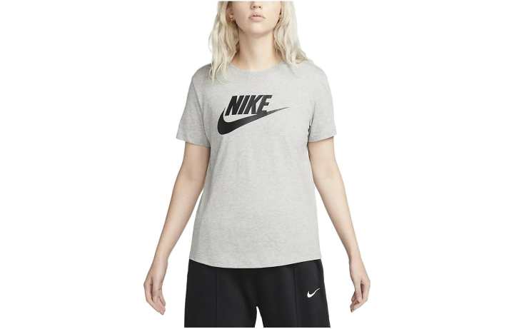 Nike Nike Sportswear Essentials Women's Logo T Shirt