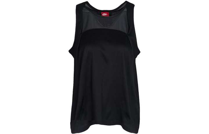Nike Nike T Shirts Women's Black Crew Neck Moderate Straight Fit