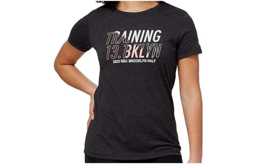 New Balance New Balance T Shirts Women's Black Crew Neck Moderate Straight Fit
