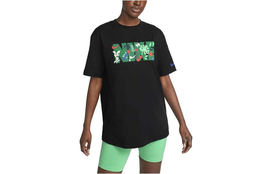 Nike Nike Sportswear Essentials T Shirts Women's Black Crew Neck Moderate Straight Fit