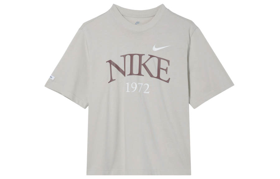 Nike Nike T Shirts Women's Apricot Crew Neck Moderate