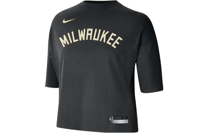 Nike Nike T Shirts Women's Black Crew Neck Moderate Straight Fit