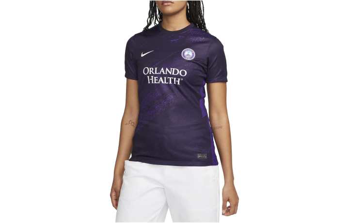 Nike Nike T Shirts Women's Purple Crew Neck Moderate Straight Fit