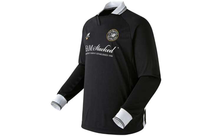 New Balance New Balance Sweatshirts Women's Black Lapel Moderate Regular