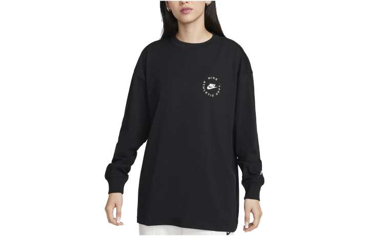 Nike Nike T Shirts Women's Black Crew Neck Moderate Straight Fit