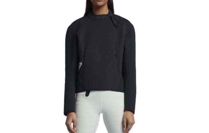 Nike Nike Sweatshirts Women's Black Crew Neck Moderate Regular