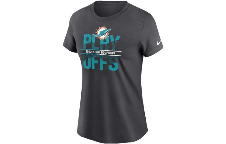 Nike Nike T Shirts Women's Black Crew Neck Moderate Straight Fit