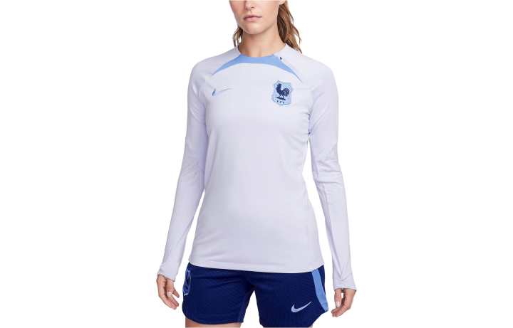 Nike Nike T Shirts Women's Oxygen Purple Crew Neck Moderate Straight Fit