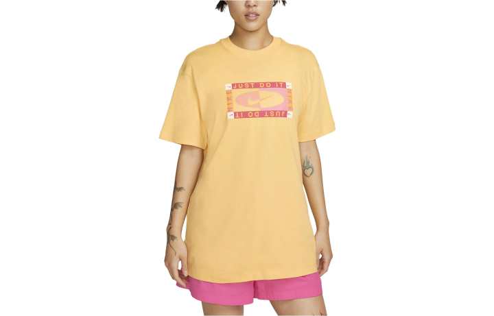 Nike Nike T Shirts Women's Topaz Crew Neck Moderate Straight Fit