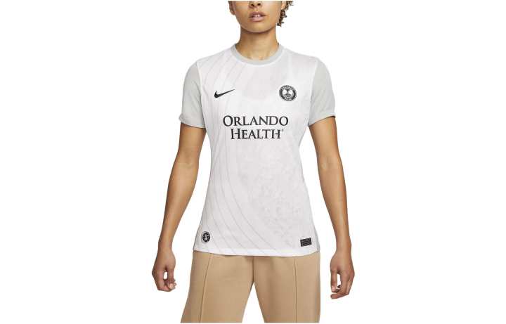 Nike Nike T Shirts Women's White Crew Neck Thin Straight Fit