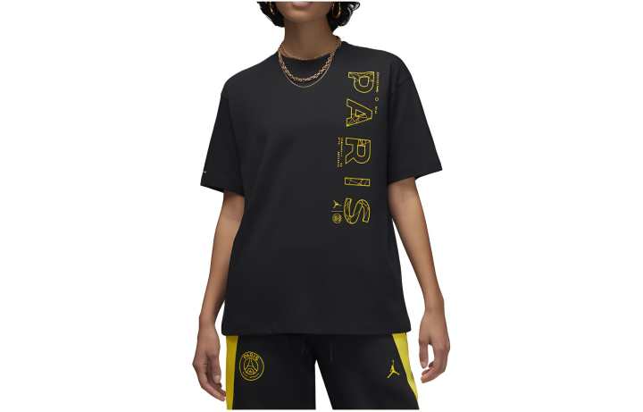 Nike Nike T Shirts Women's Black Crew Neck Moderate Straight Fit