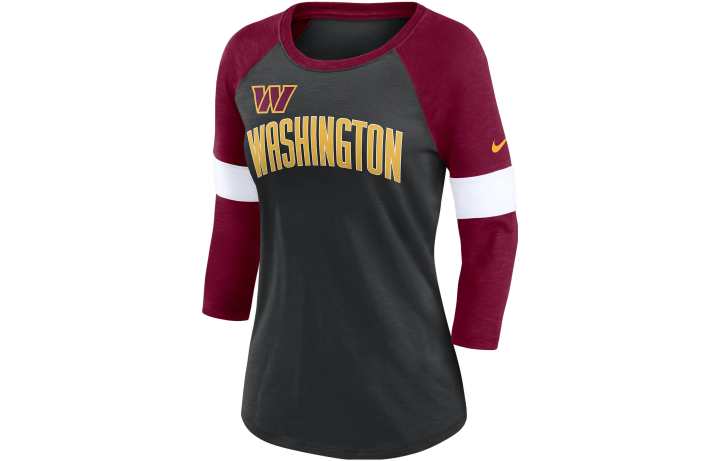 Nike Nike T Shirts Women's Red Black Crew Neck Moderate Straight Fit