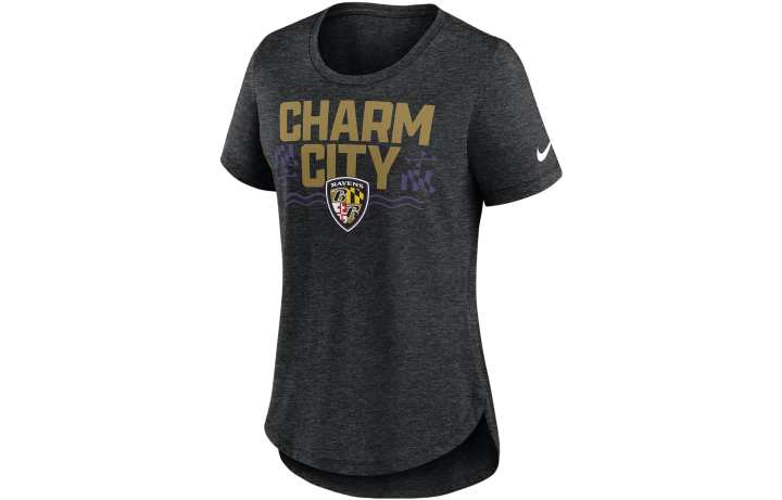 Nike Nike T Shirts Women's Black Crew Neck Moderate Straight Fit