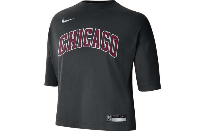Nike Nike T Shirts Women's Black Crew Neck Moderate Straight Fit