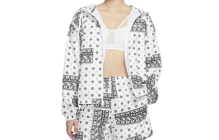 Nike Nike Jackets Women's White Hooded Moderate Other