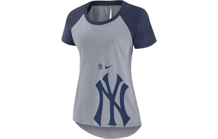 Nike Nike T Shirts Women's Gray Crew Neck Moderate Straight Fit