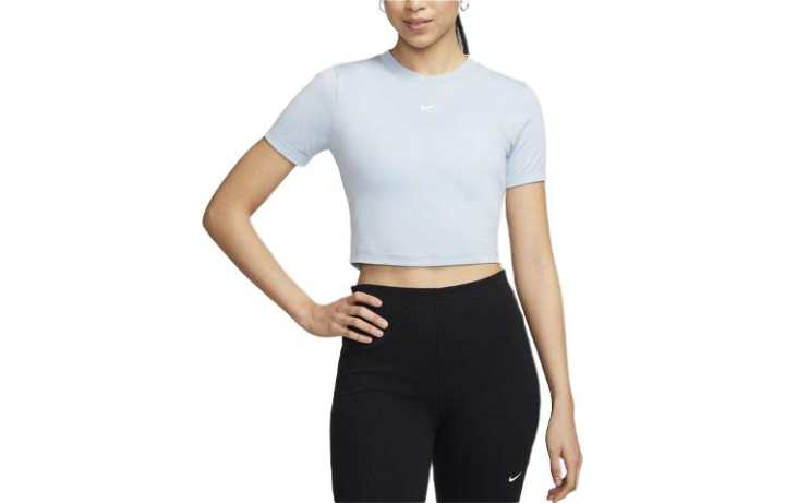Nike Nike Sportswear Essential Women's Slim Cropped T-Shirt