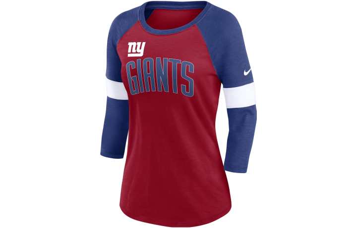 Nike Nike T Shirts Women's Red Heather Crew Neck Moderate Straight Fit