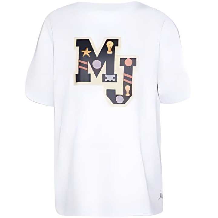 Nike Nike T Shirts Women's White Crew Neck Moderate Straight Fit